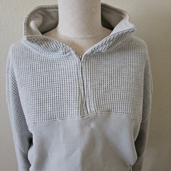 Stylish POL Grey Cropped 1/4 Zip Sweater - Size Medium - Picture 4 of 6